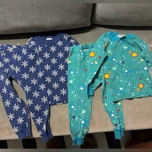 2 Hanna Andersson PJs, 3T